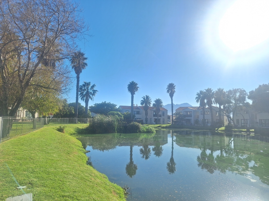 2 Bedroom Property for Sale in Greenways Golf Estate Western Cape